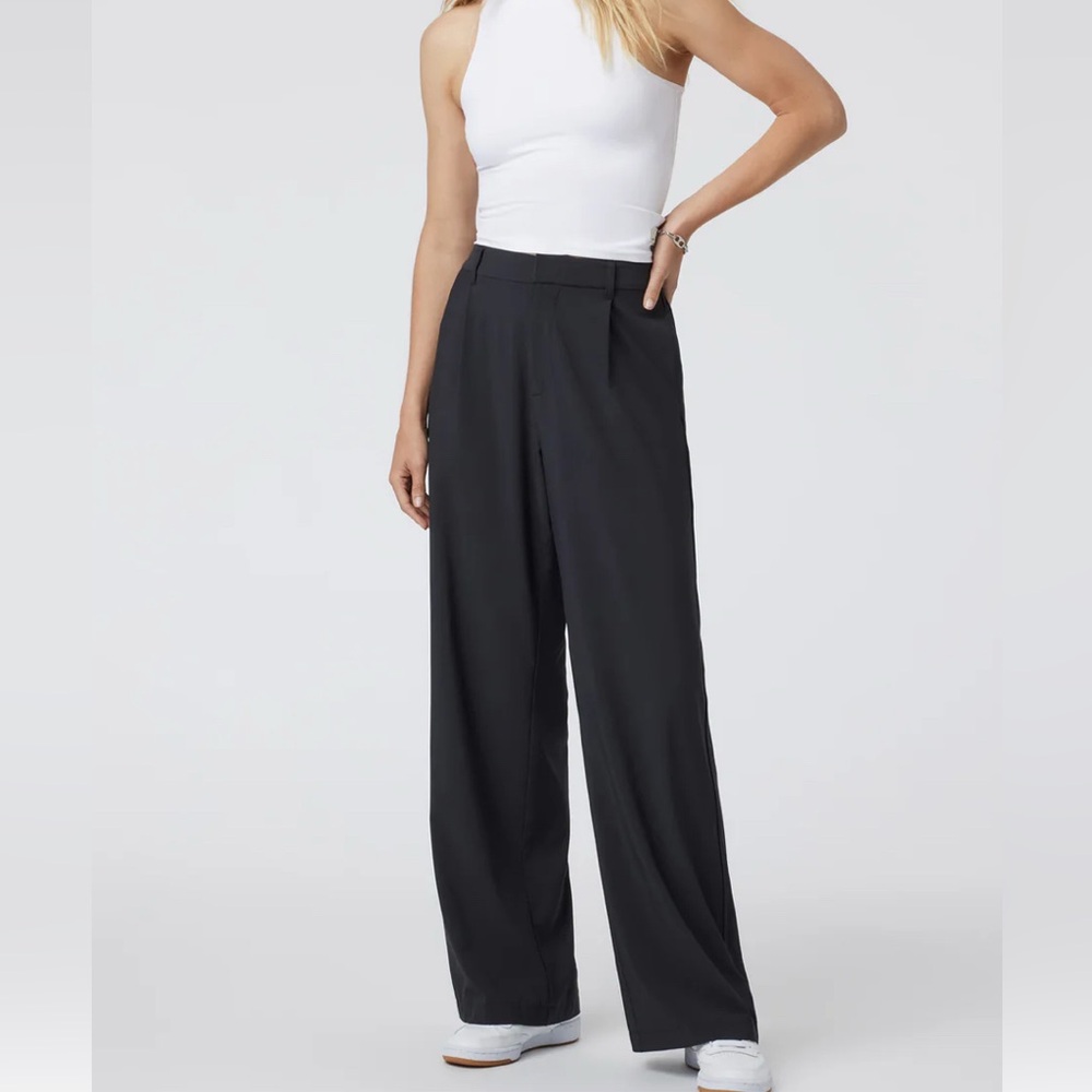 Vuori Villa Trouser Black, Size M
Worn once